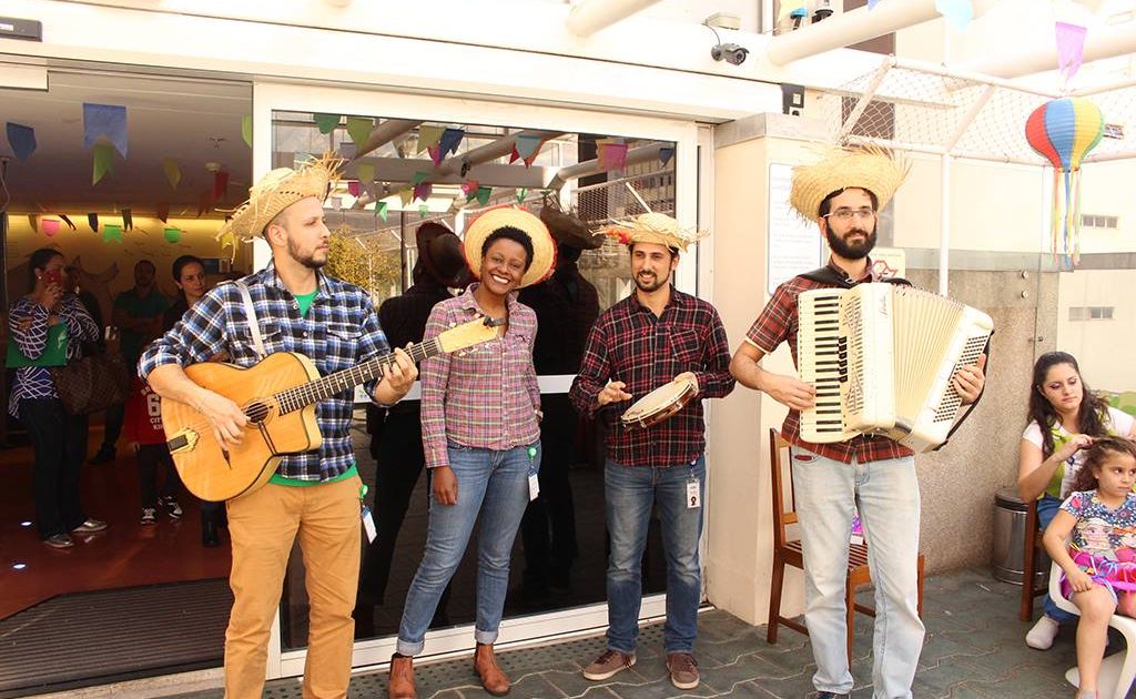 Festa junina do Hospital tem brincadeiras e músicas típicas Festa junina do Hospital tem brincadeiras e músicas típicas